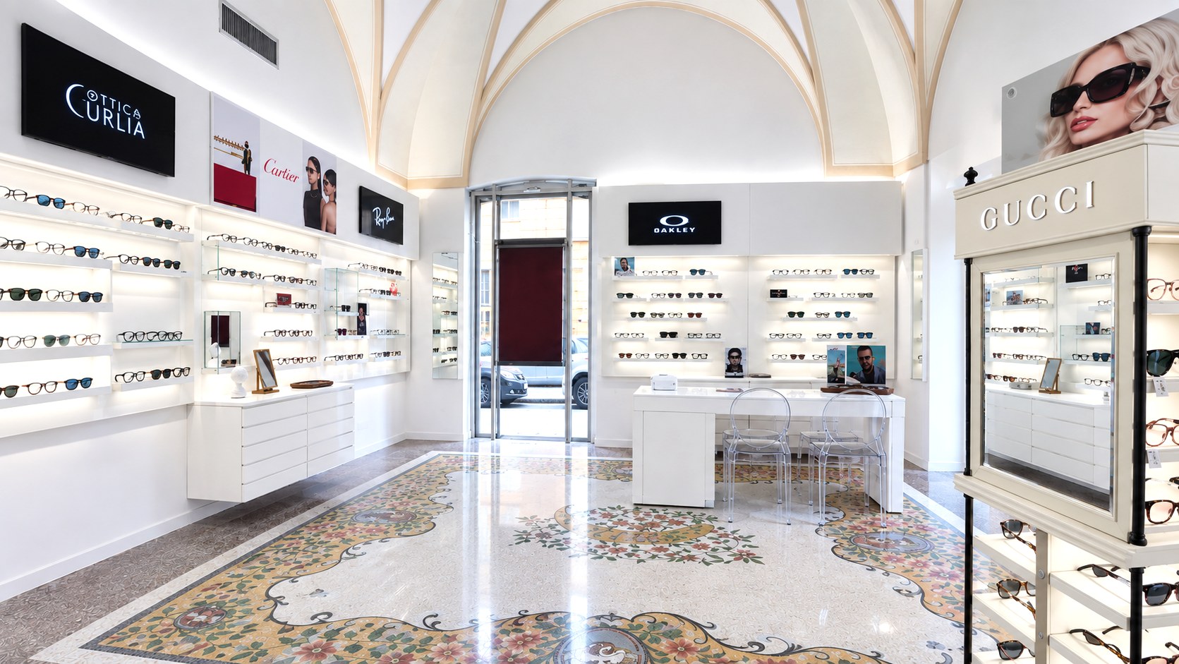 Interno negozio Ottica Ciurlia